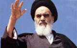 امام خمینی(ره)، مردم و اسلام را رکن اساسی جامعه قرار داد