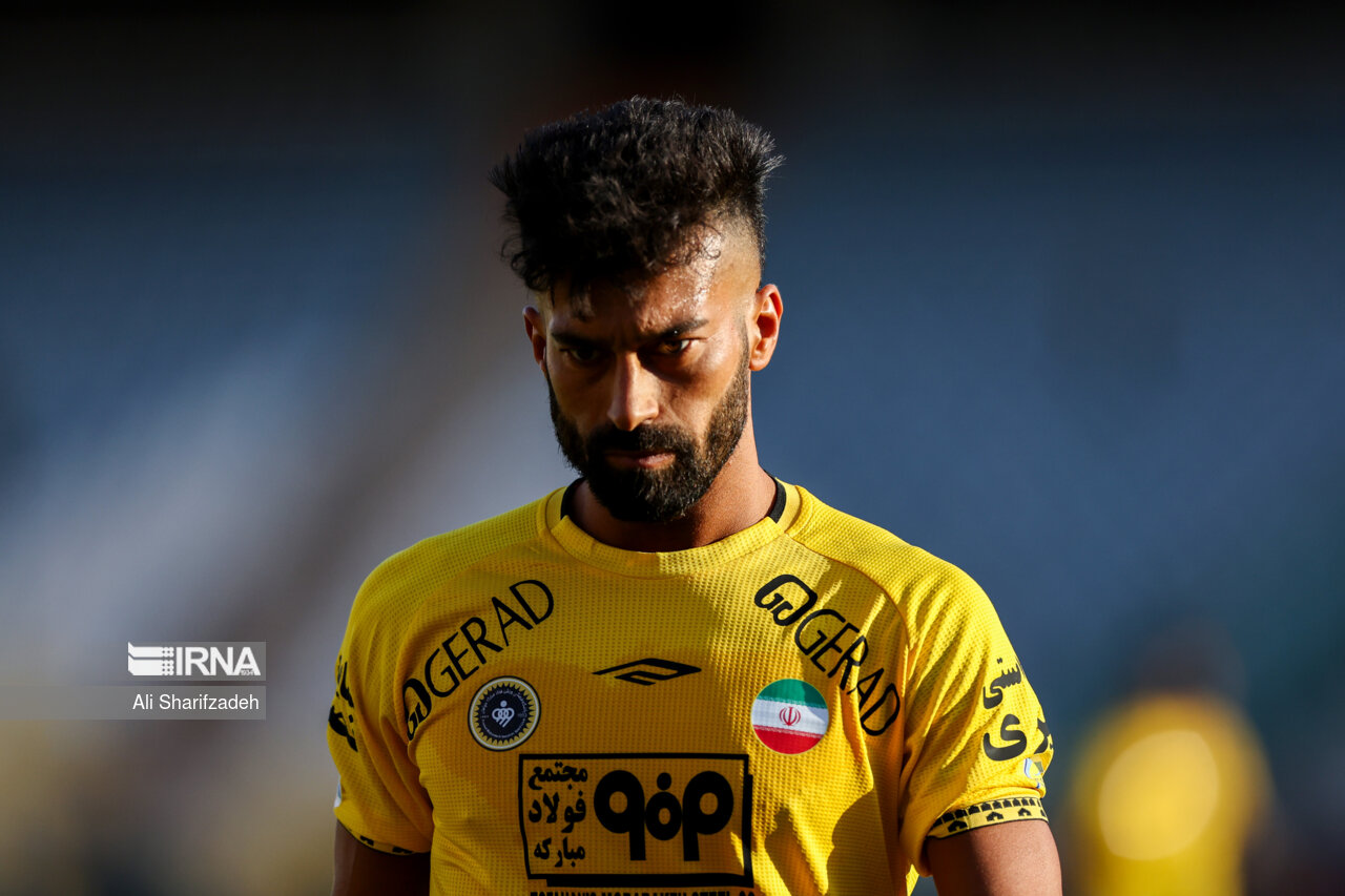 شرط بزرگ برای بازگشت رضاییان؛ پرسپولیس منتظر پاسخ استعلام وضعیت