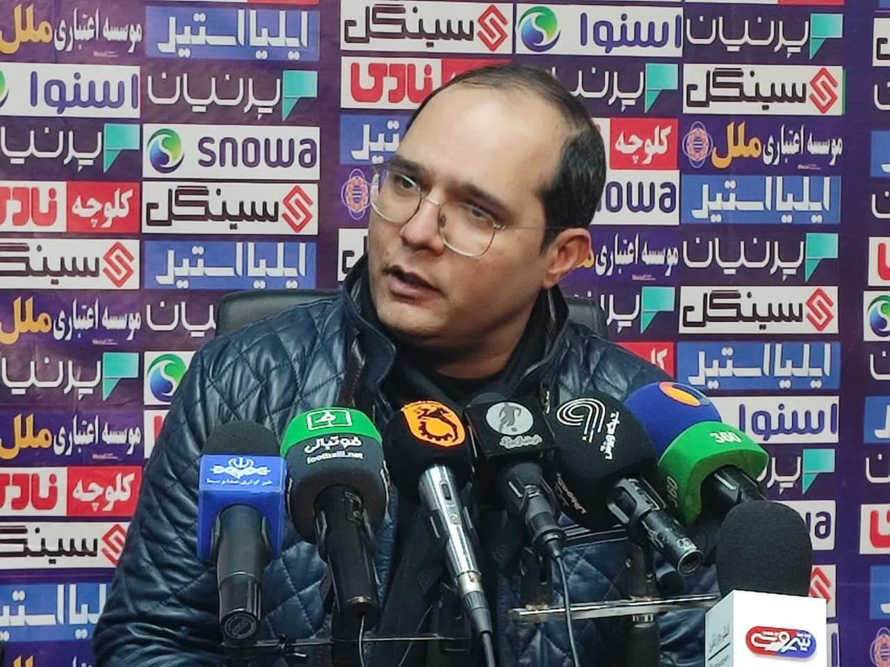 سرمربی ذوب آهن: انتظارات از تیم ما زیاد است